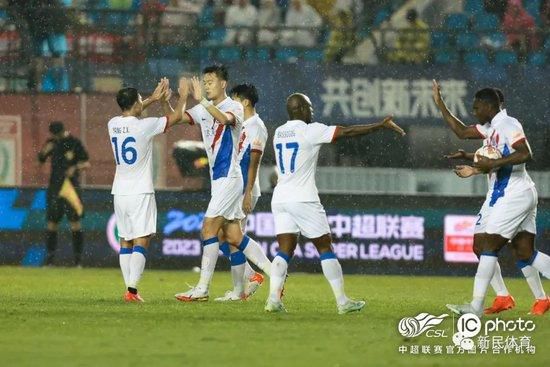 CCTV6 VIP影院 全部 电影 电视剧 影人 视频 图片 新闻 更新时间 所有 1小时内 今日内 1周内 1个月内 从资讯频道搜索 结果 75564 条 濮存昕父亲苏民追悼会 李雪健等众老艺术家出席 2016-09-06 2016年9月6日北京，濮存昕父亲苏民追悼会举行。