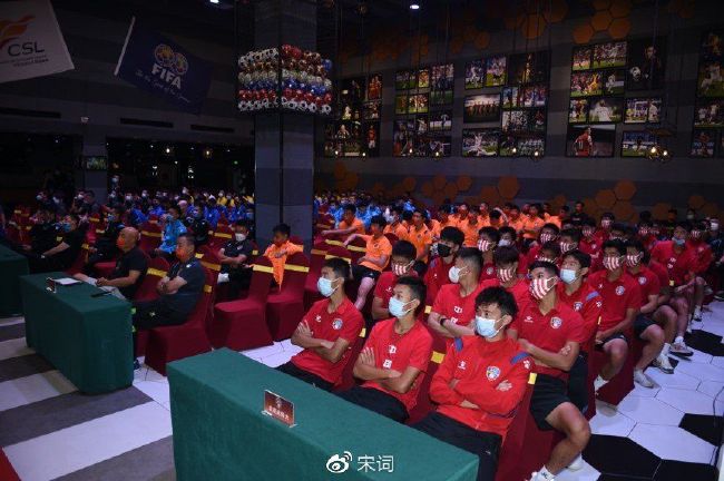 2026-02-10 《惊蛰无声》曝预告 易烊千玺朱一龙宋佳暗中博弈2026-02-09 张艺谋《惊蛰无声》预告 千玺朱一龙宋佳心理博弈2026-02-06 张艺谋《惊蛰无声》海报 千玺朱一龙宋佳明暗交锋2026-02-03 热门新闻 食物和爱都不可辜负！