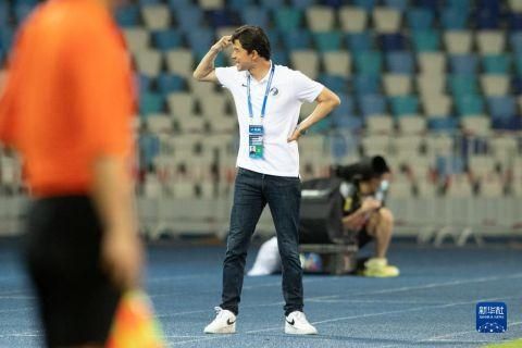 主演苍井优、冈田将生、导演广木隆一出席。