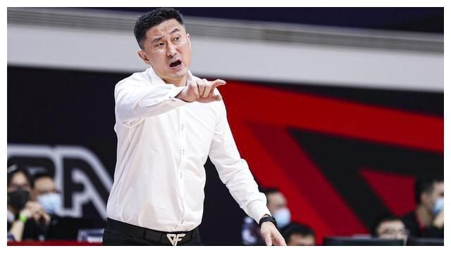 影片中的可爱动物们不仅承载着导演个人的情感，更巧妙地映射着现实，传递出孤独与陪伴的主题。