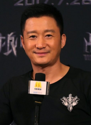 格伦·克洛斯、莎拉·保罗森、泰亚娜·泰勒、金·卡戴珊、妮... 法鲨归来！